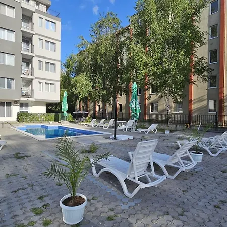 Апартамент New Life Summer Park Слънчев бряг